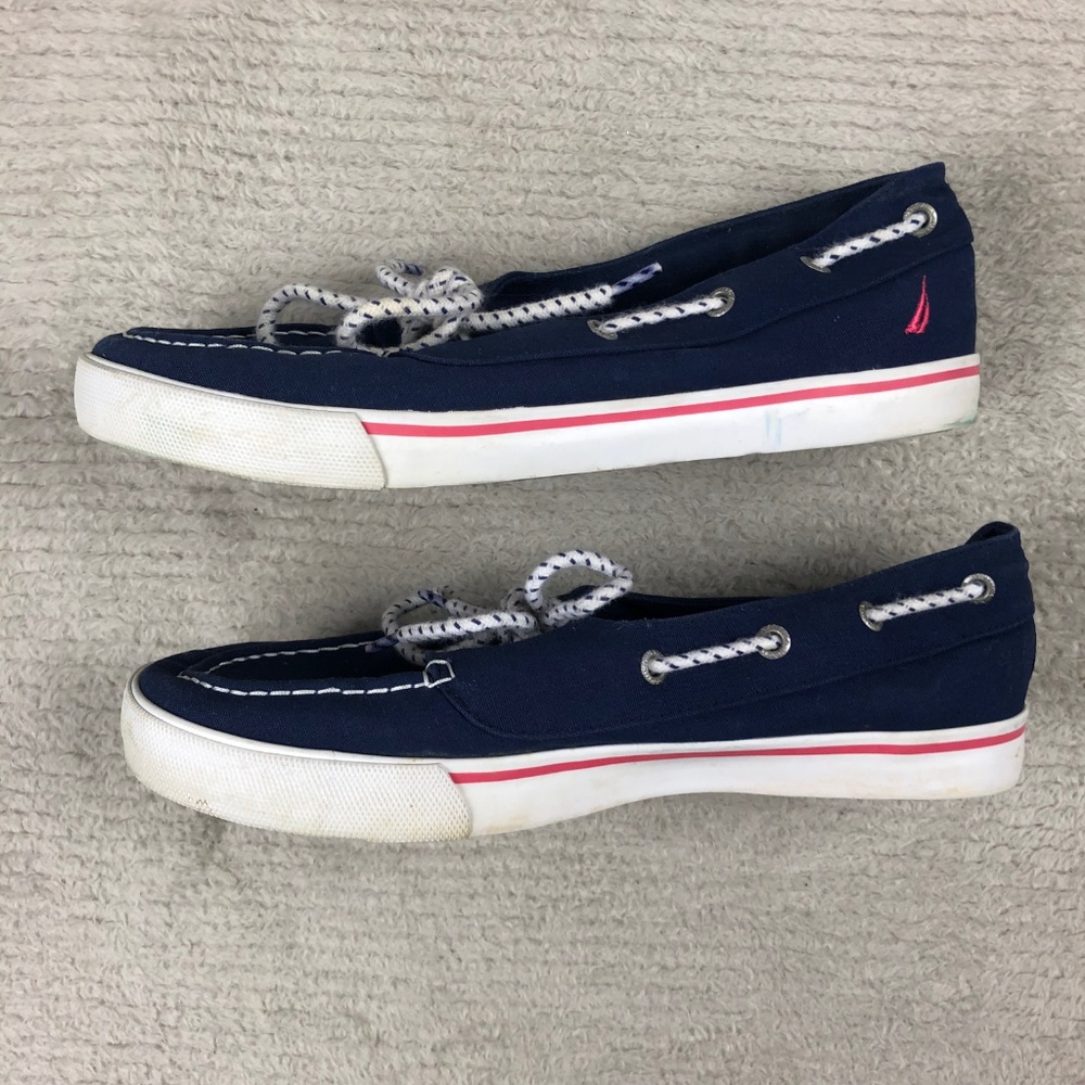 Nautica Boat Shoe Slip On Navy blue Sz. 5 loafer - Picture 2 of 8